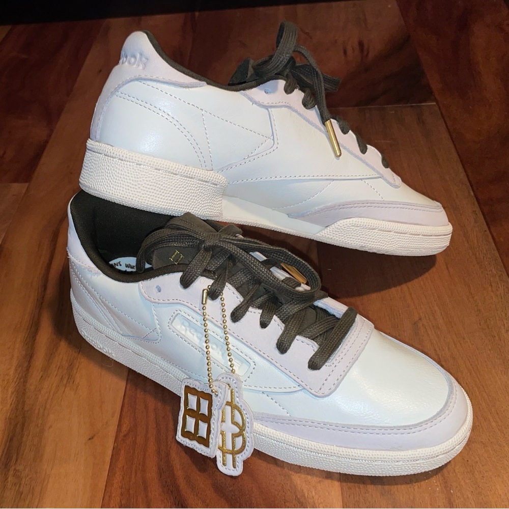 Reebok Jazerai x Club C 85 'It's A Man's World'

Womens 7 - excellent condition